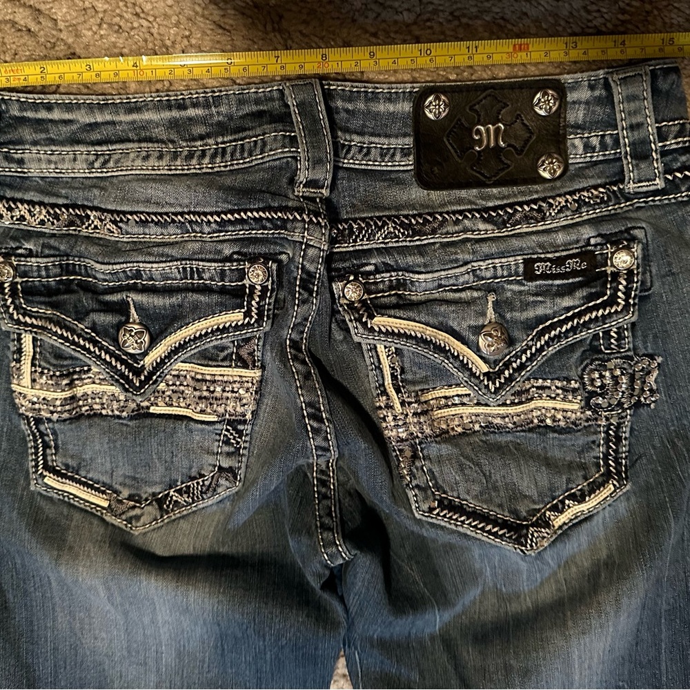 Miss Me Embellished Jeans🤩